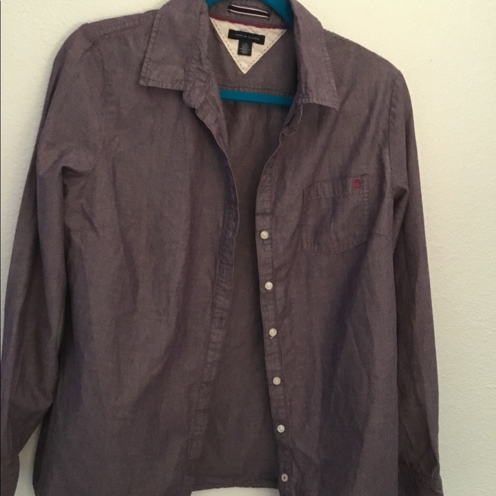 Tommy Hilfiger long sleeve button down shirt